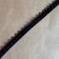 Scalloped elastic in black